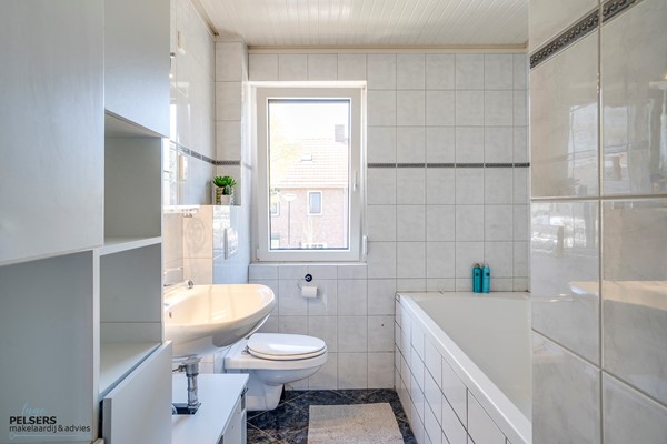 Medium property photo - Pater Regoutlaan 24, 5953 CD Reuver